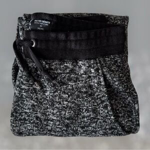 🔴$5🔴 to be donated; item available until 6/23 - Men’s cozy fleece lined joggers